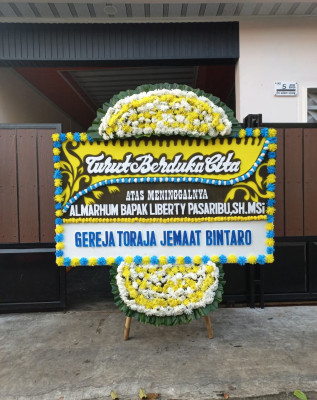 Papan Bunga Duka di Sekongkang